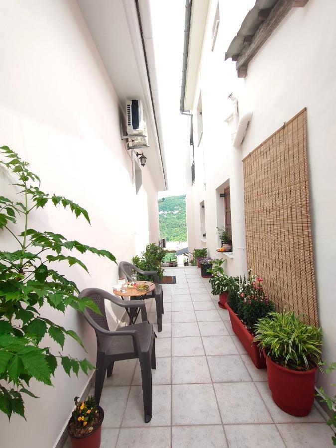 Philoxenia Guest House Makrirrakhi Exterior photo